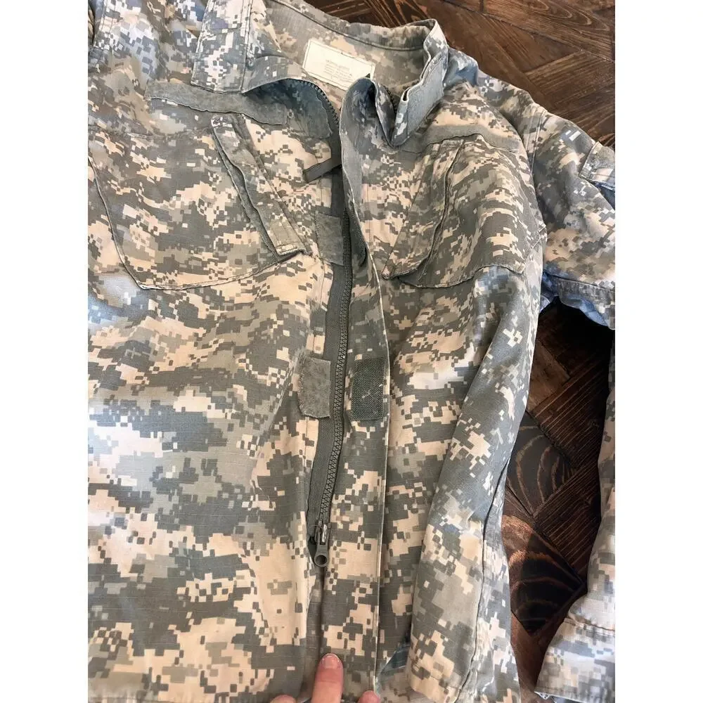Military Combat Digital Camo Jacket Men Medium Short Costume Full Zip Hiking